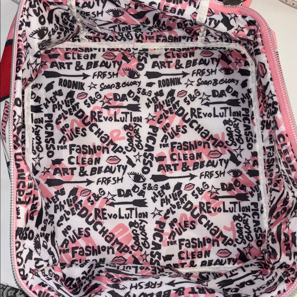 SOAP & GLORY NYLON VANITY CASE PINK RED WHITE BLACK LIPS DESIGN SILVER ZIPPER - Picture 12 of 13